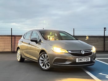 Used Vauxhall Astra 2017 for sale - 75702792: Photo