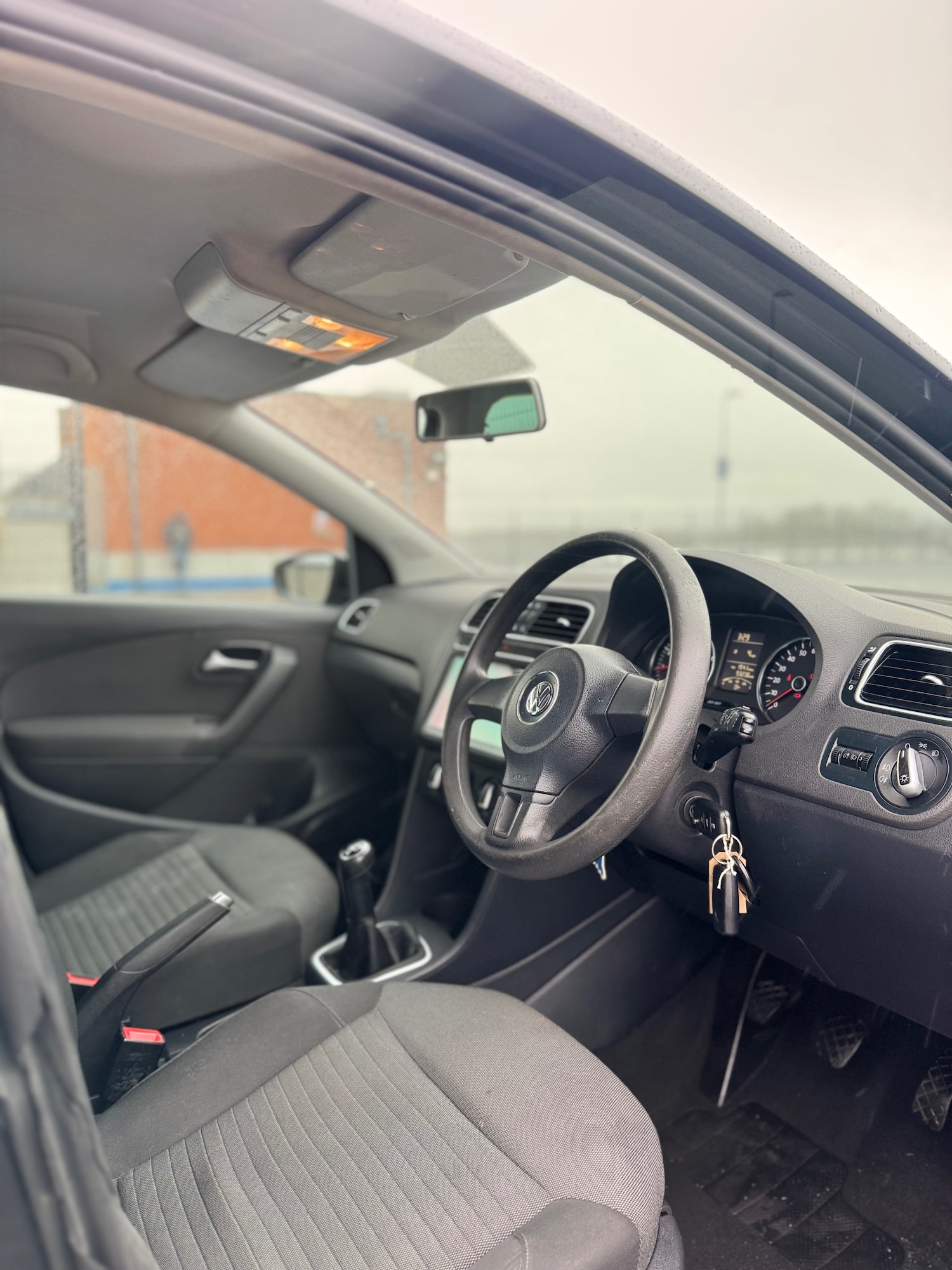 Used Volkswagen Polo 2011 for sale - 77898139: Photo 11