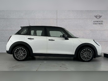 Used MINI Cooper 2024 for sale - 78234017: Photo