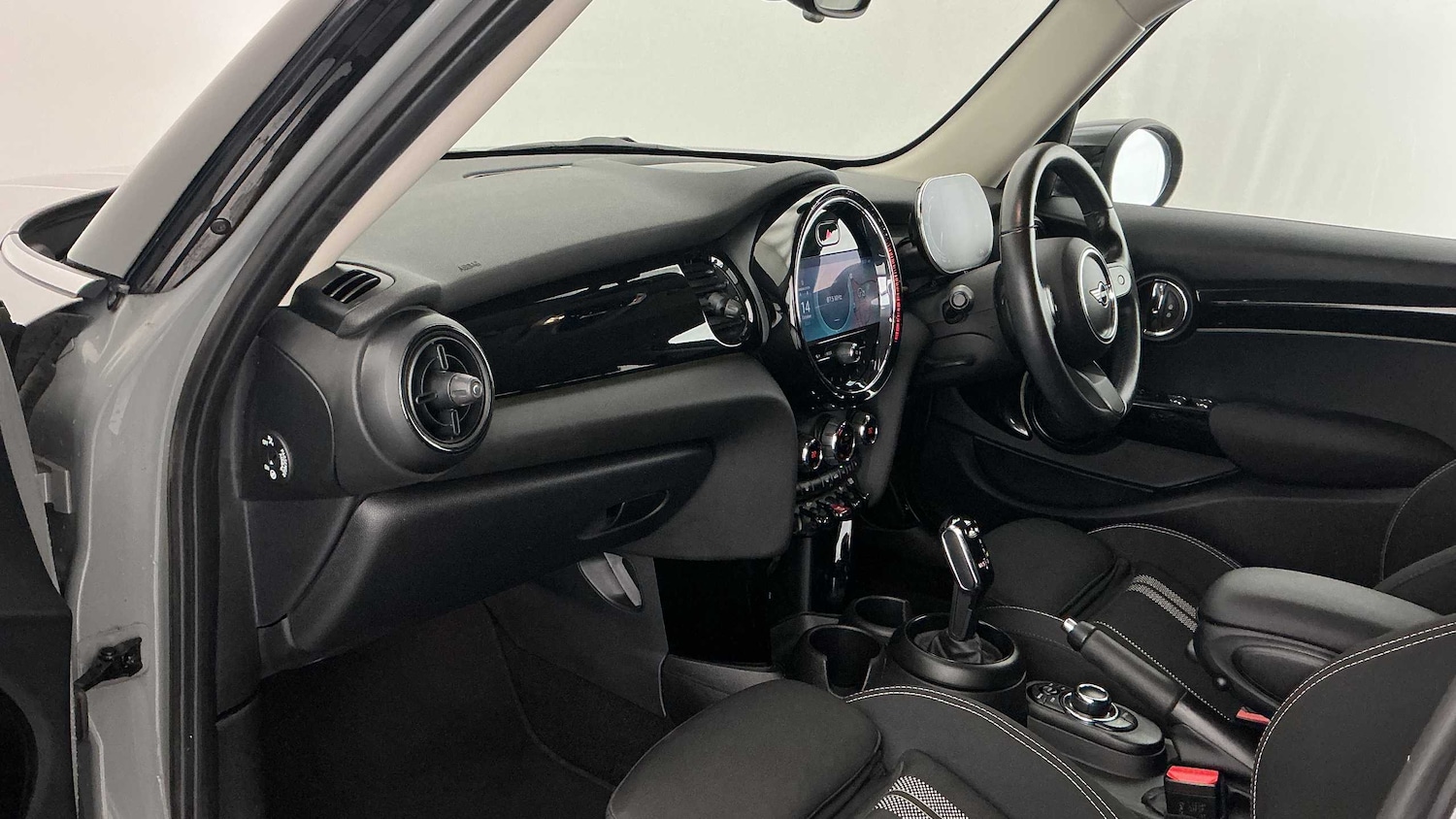 Used MINI Hatch 2021 for sale - 76610604: Photo 7