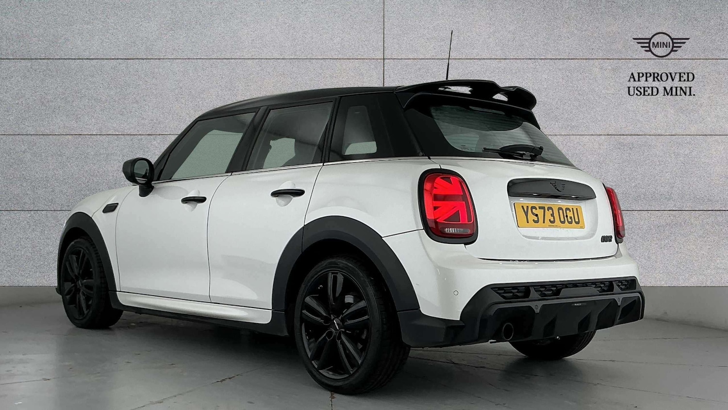 Used MINI Hatch 2023 for sale - 77333943: Photo 2