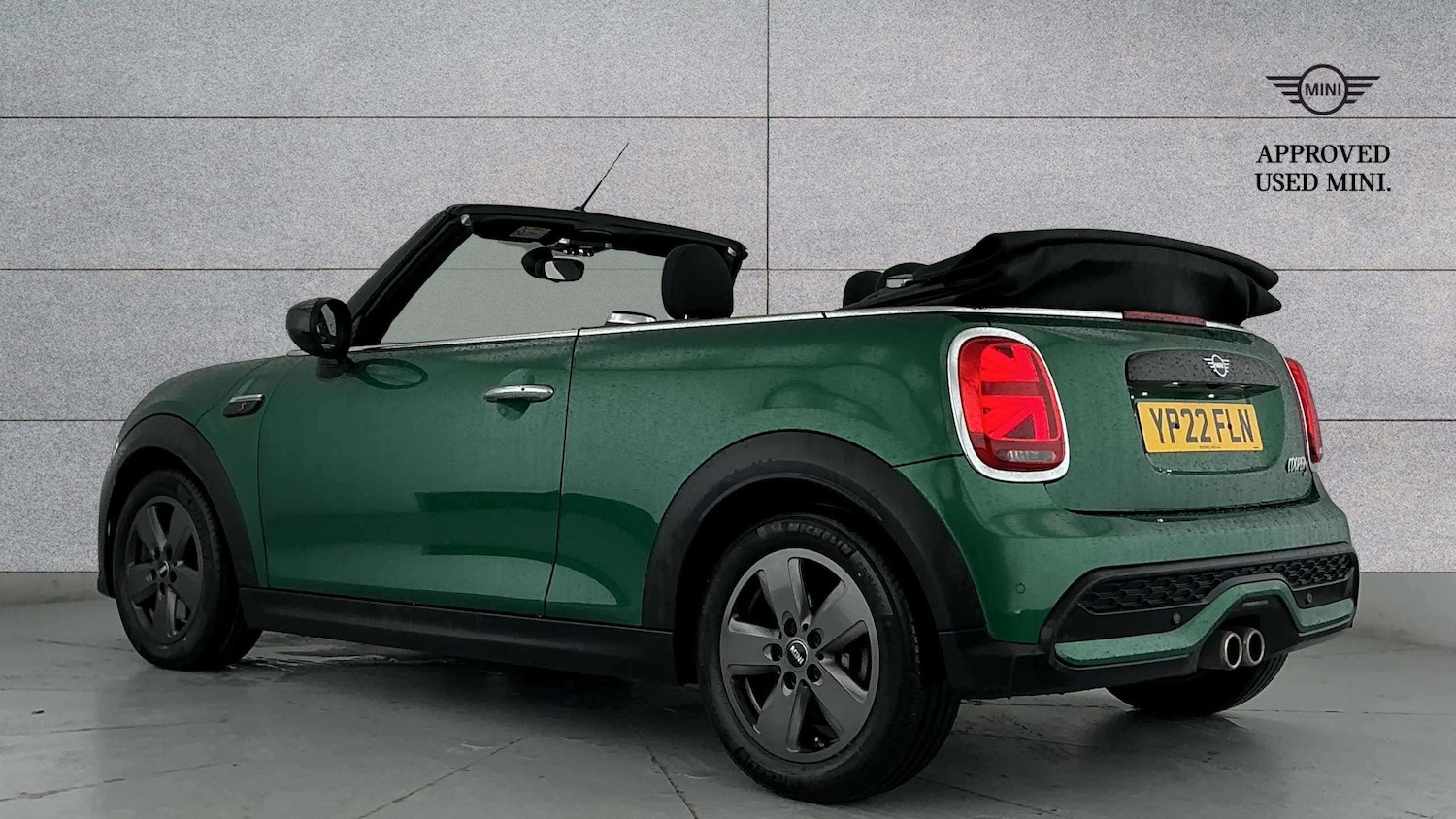 Used MINI Convertible 2022 for sale - 76529232: Photo 2