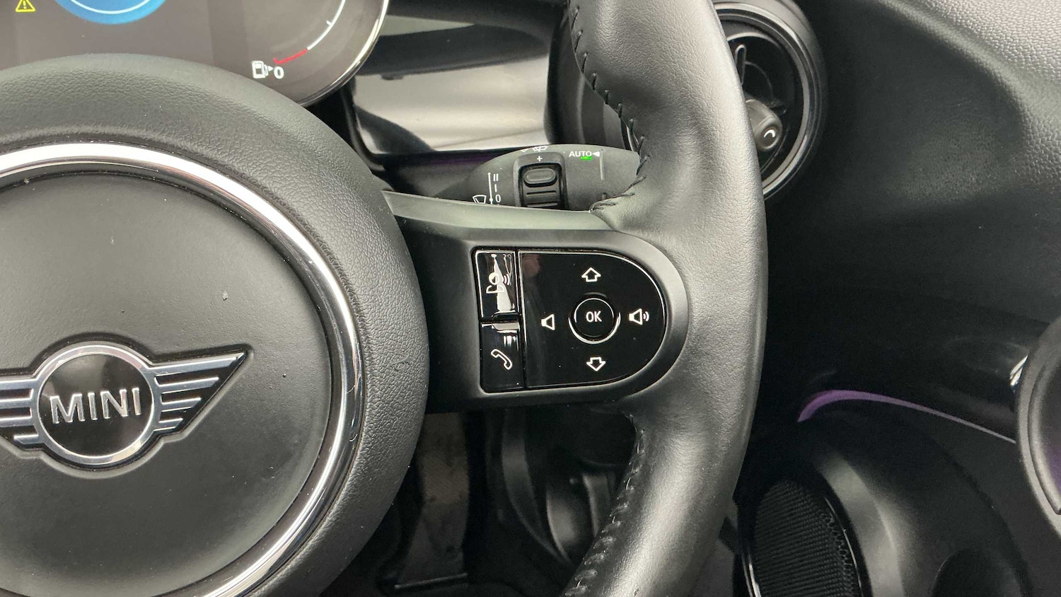 Used MINI Convertible 2022 for sale - 76529232: Photo 33