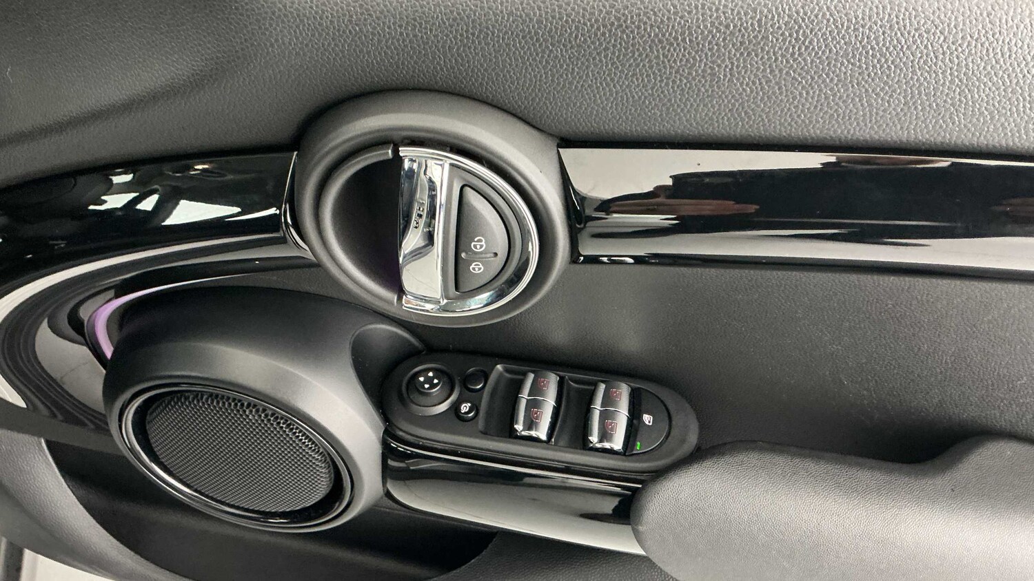 Used MINI Hatch 2023 for sale - 77860332: Photo 18