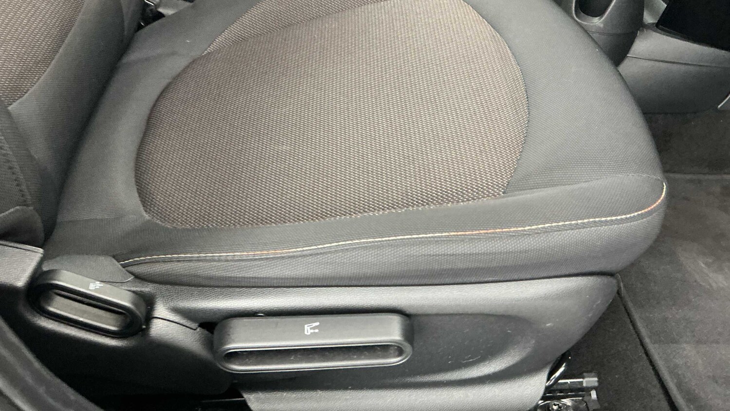 Used MINI Hatch 2023 for sale - 77860332: Photo 19