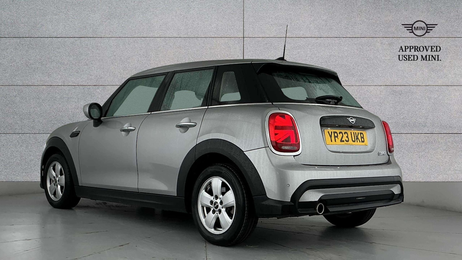 Used MINI Hatch 2023 for sale - 77860332: Photo 2