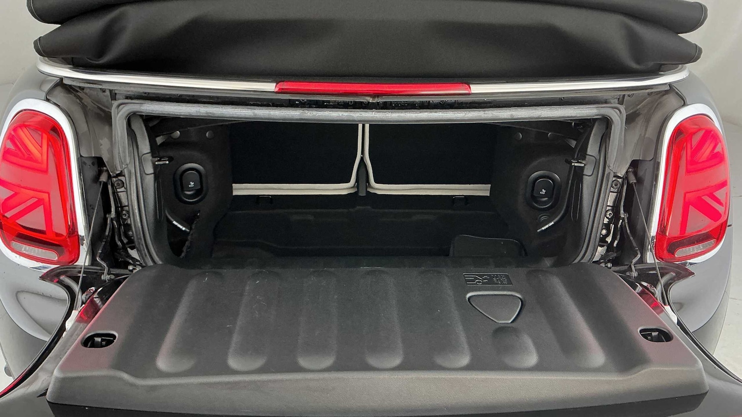 Used MINI Convertible 2018 for sale - 77134826: Photo 13