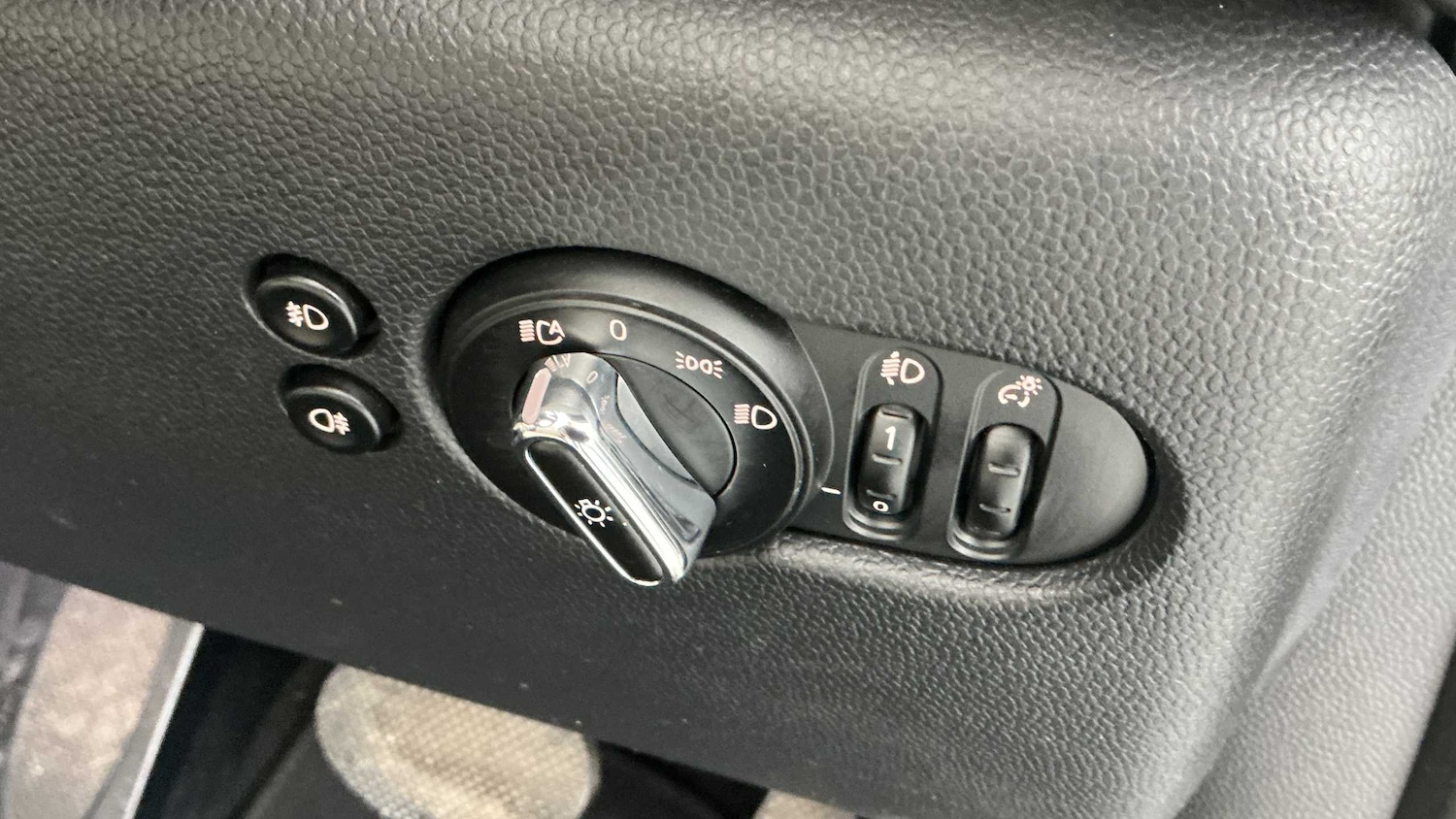 Used MINI Convertible 2018 for sale - 77134826: Photo 18