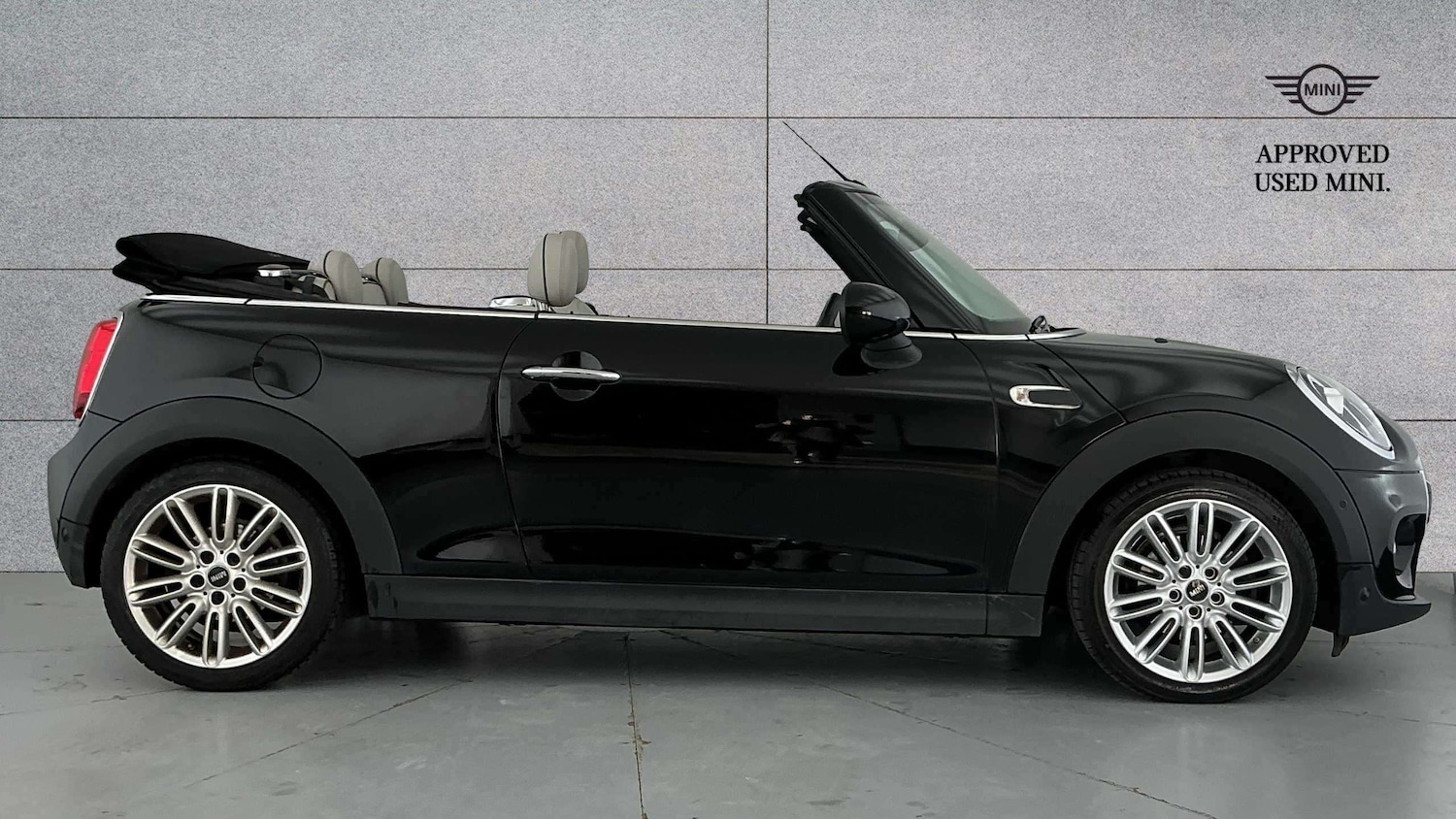 Used MINI Convertible 2018 for sale - 77134826: Photo 3