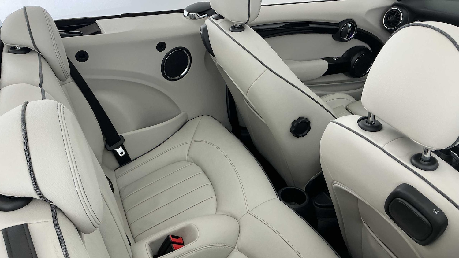 Used MINI Convertible 2018 for sale - 77134826: Photo 32