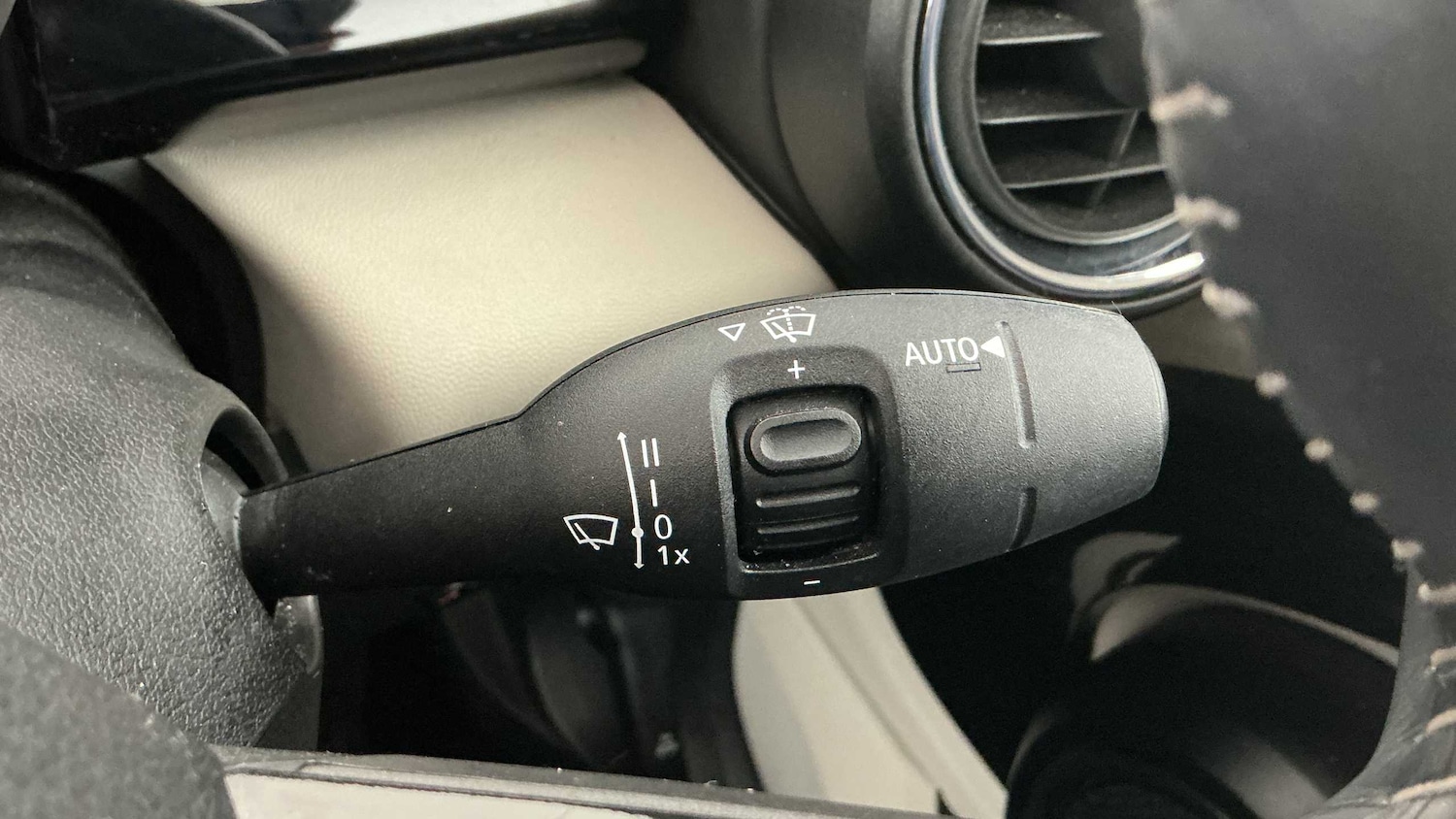 Used MINI Convertible 2018 for sale - 77648973: Photo 29