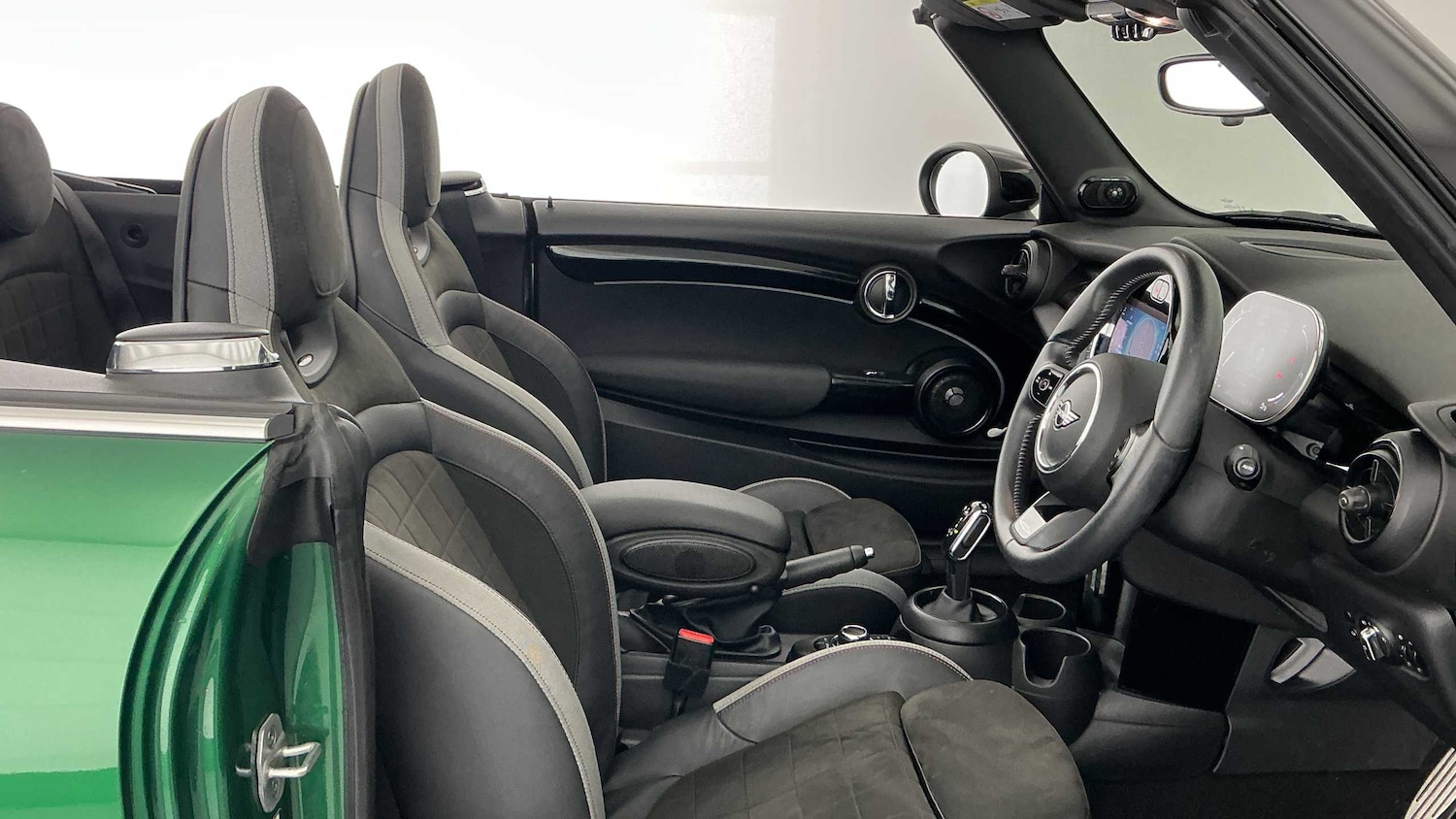 Used MINI Convertible 2023 for sale - 77112469: Photo 11