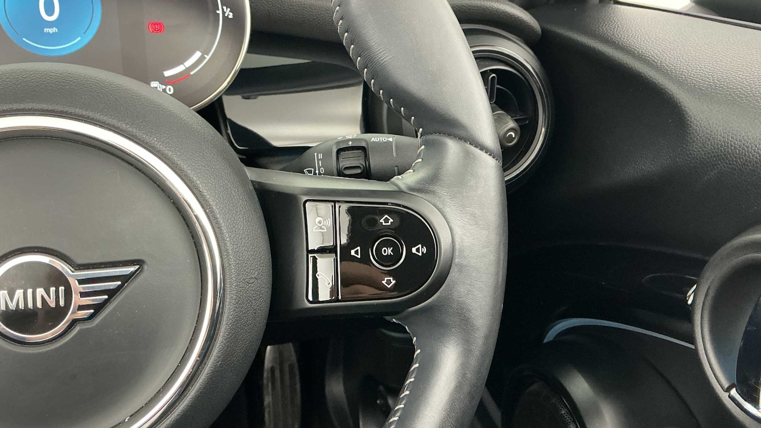 Used MINI Convertible 2023 for sale - 77112469: Photo 34