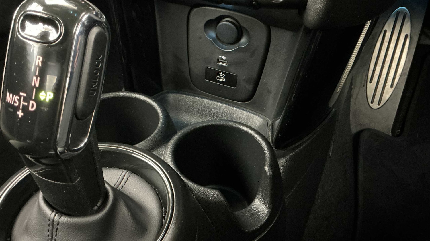 Used MINI Convertible 2023 for sale - 77112469: Photo 35