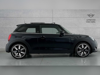 Used MINI Cooper 2023 for sale - 75496651: Photo