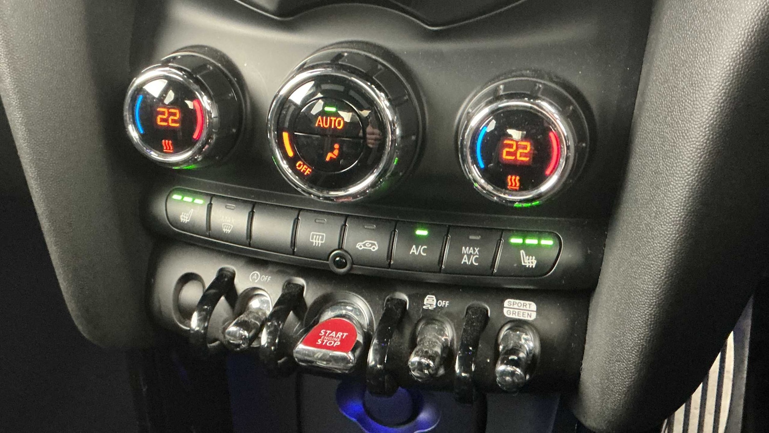 Used MINI Hatch 2021 for sale - 77135041: Photo 32