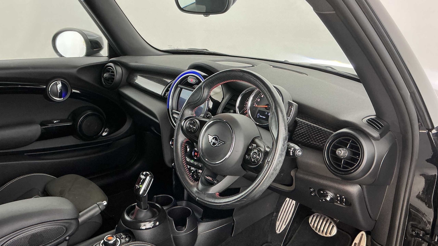 Used MINI Hatch 2021 for sale - 77135041: Photo 6