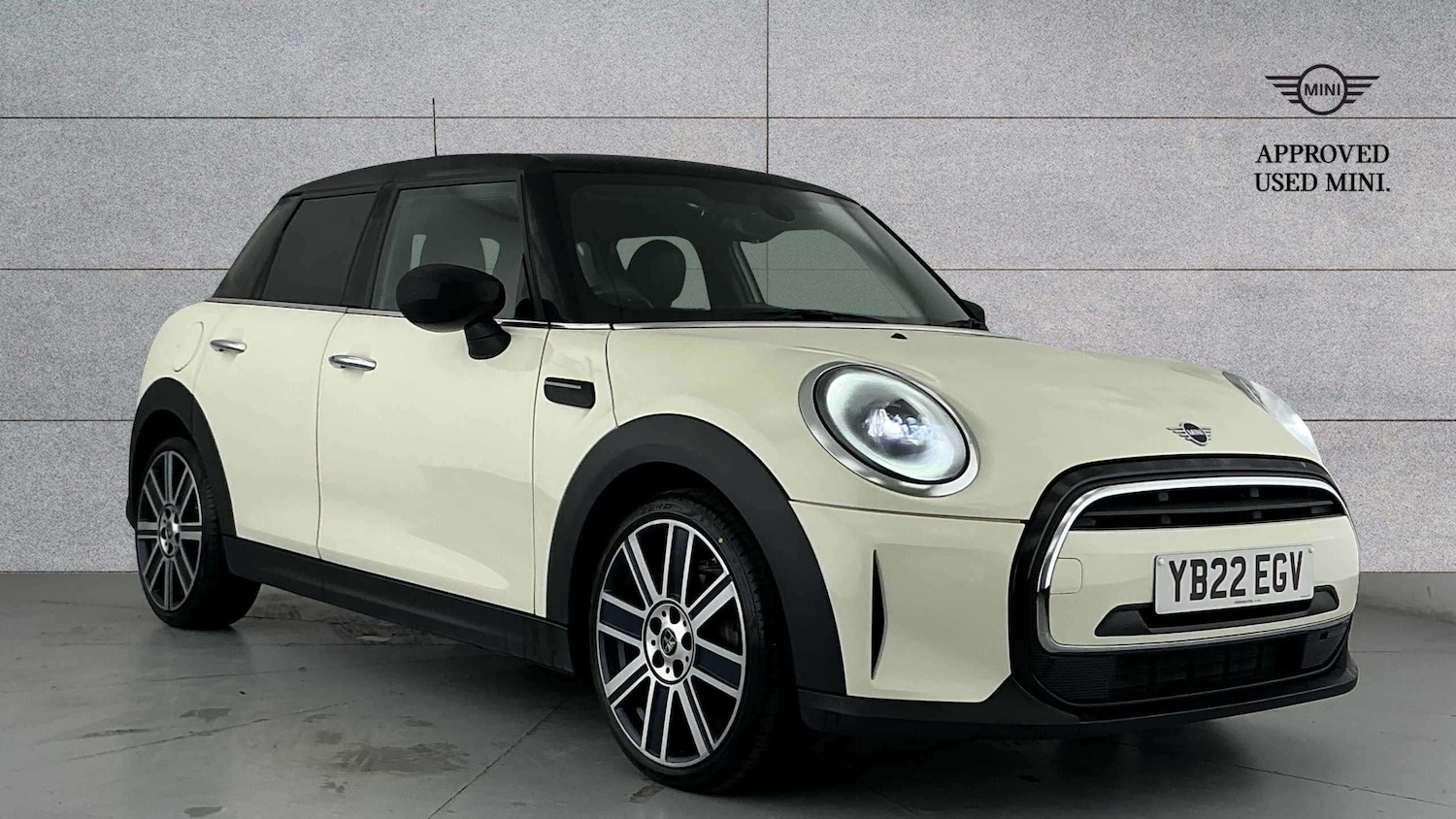 Used MINI Hatch 2022 for sale - 76804772: Photo 1