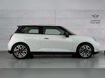 Used MINI Cooper 2024 for sale - 75785142: Photo