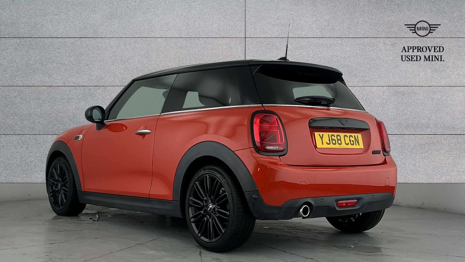 Used MINI Hatch 2018 for sale - 77756660: Photo 2