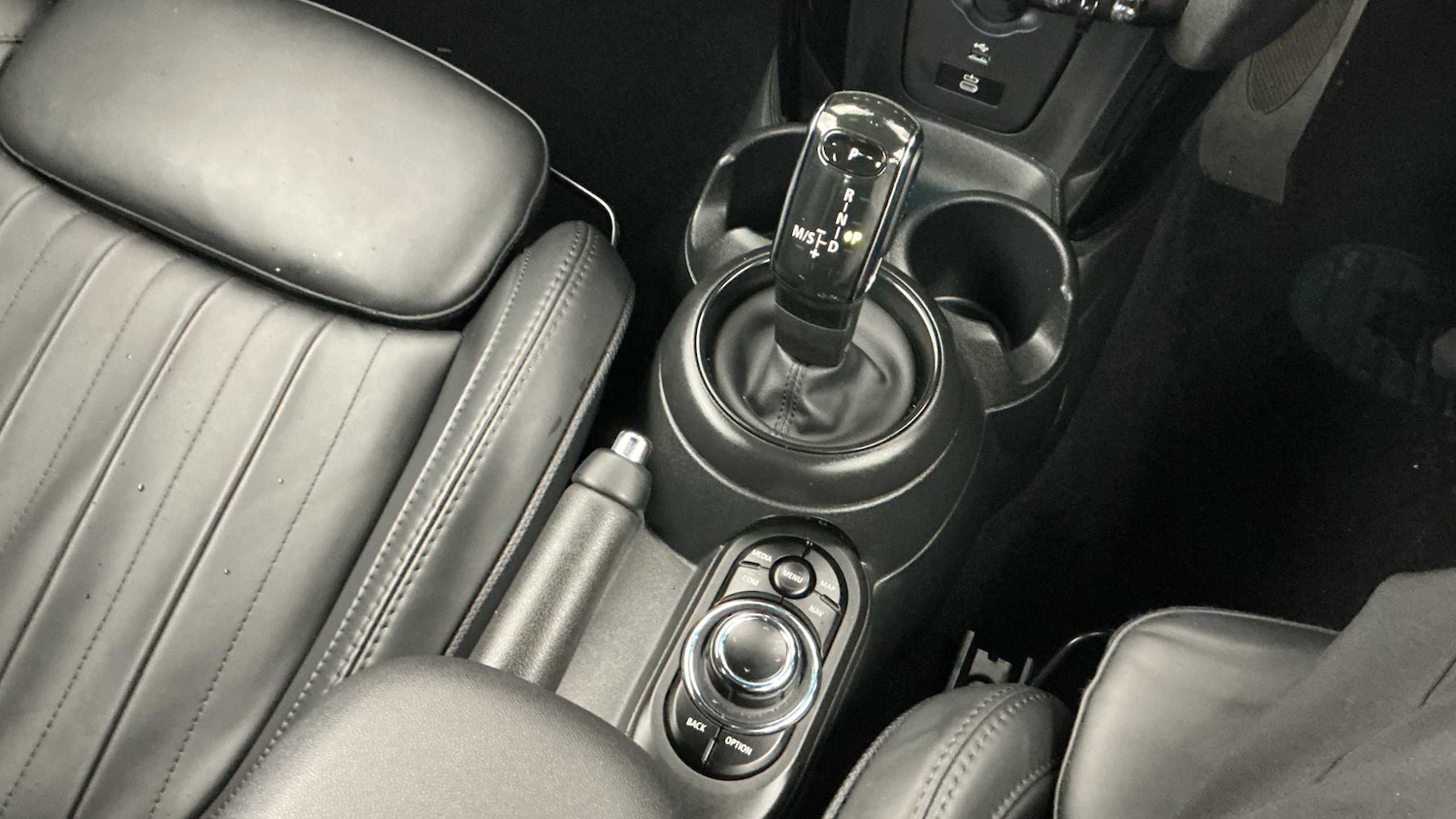 Used MINI Convertible 2023 for sale - 77219667: Photo 10