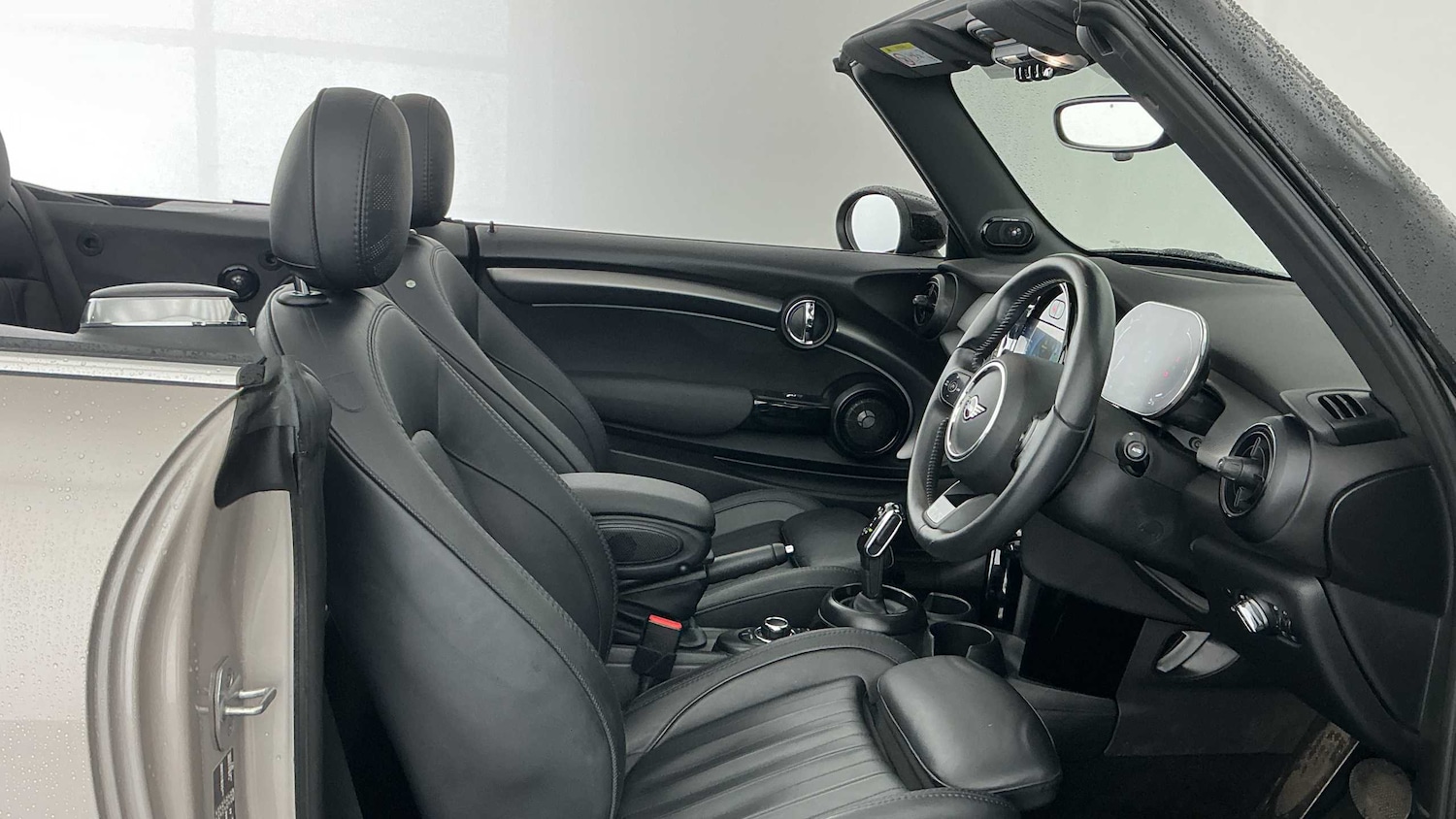 Used MINI Convertible 2023 for sale - 77219667: Photo 11