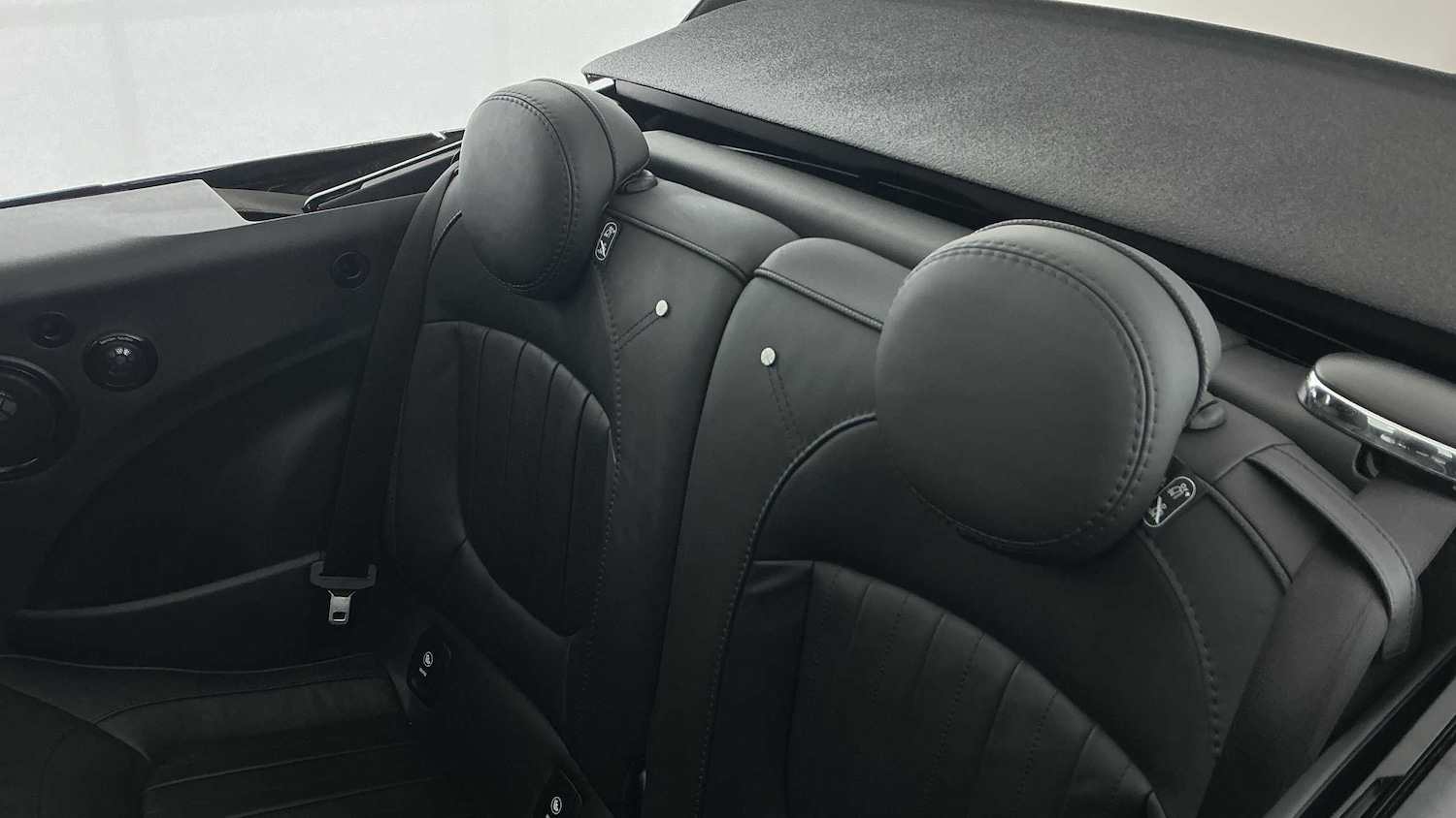 Used MINI Convertible 2023 for sale - 77219667: Photo 12