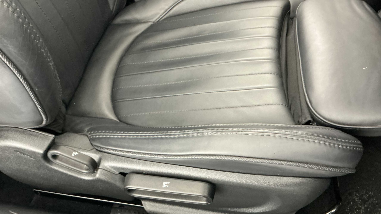 Used MINI Convertible 2023 for sale - 77219667: Photo 20