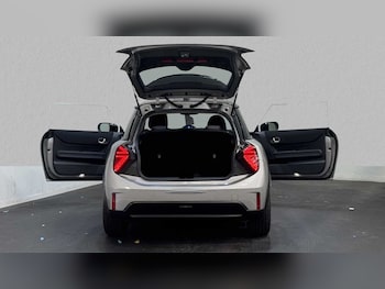 Used MINI Cooper 2024 for sale - 76329188: Photo 2