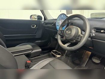 Used MINI Cooper 2024 for sale - 76329188: Photo 4