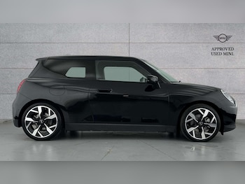 Used MINI Cooper 2024 for sale - 76004510: Photo