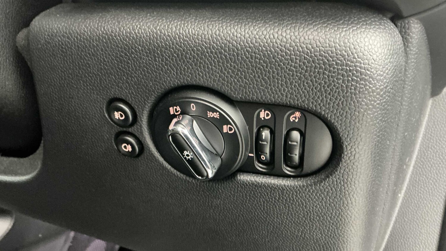 Used MINI Hatch 2019 for sale - 77943402: Photo 19