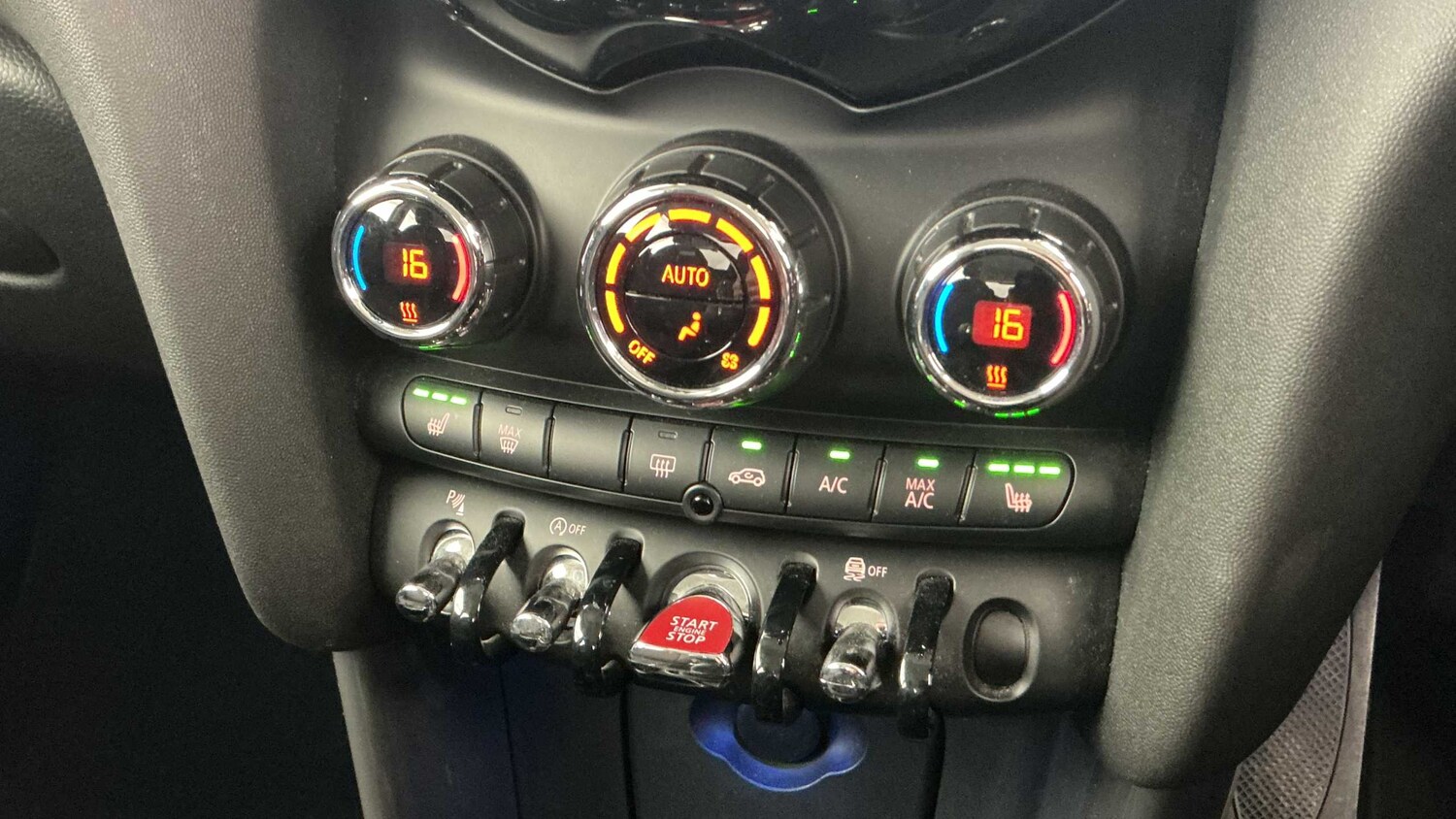 Used MINI Hatch 2019 for sale - 77943402: Photo 28