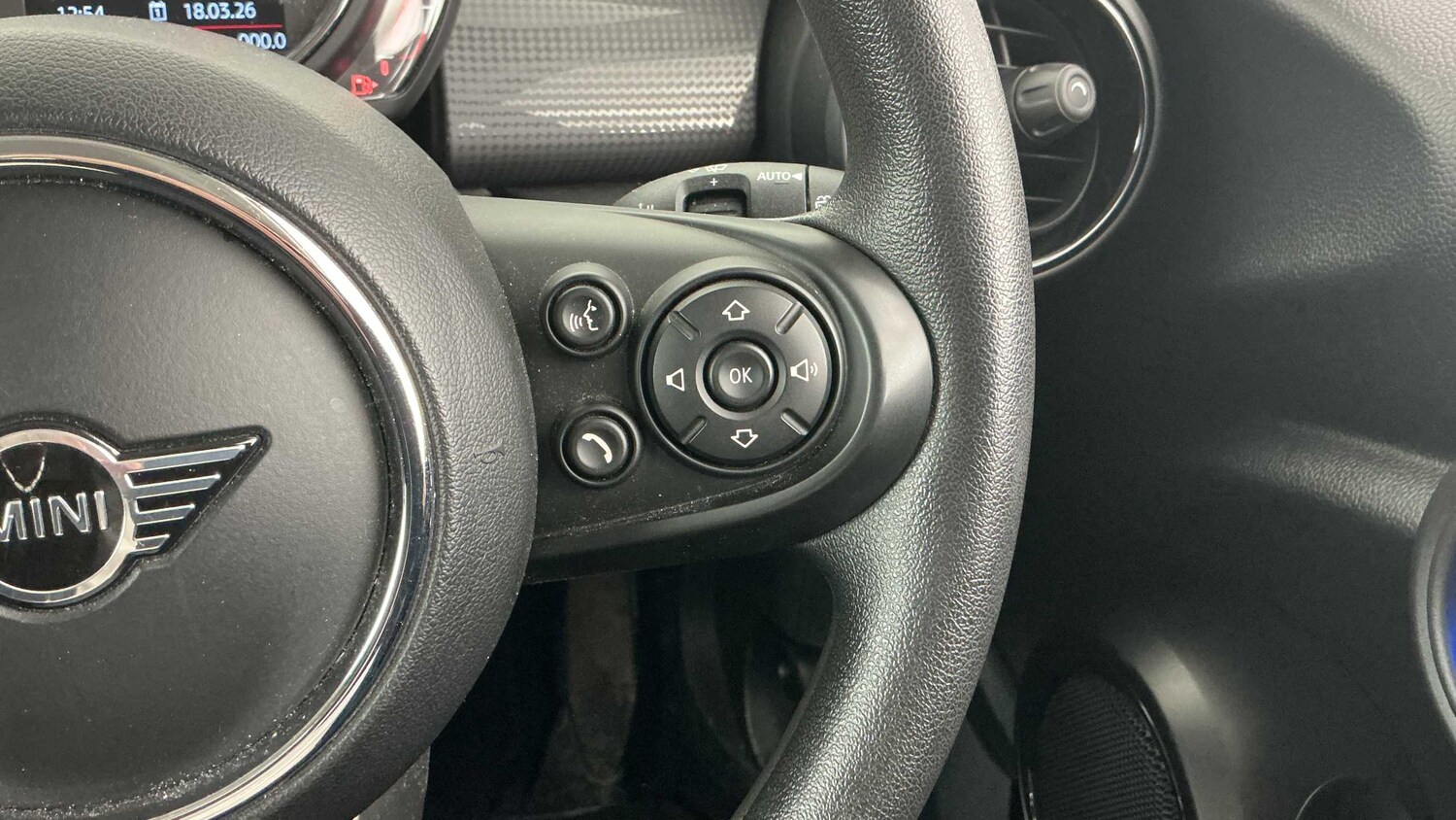 Used MINI Hatch 2019 for sale - 77943402: Photo 31