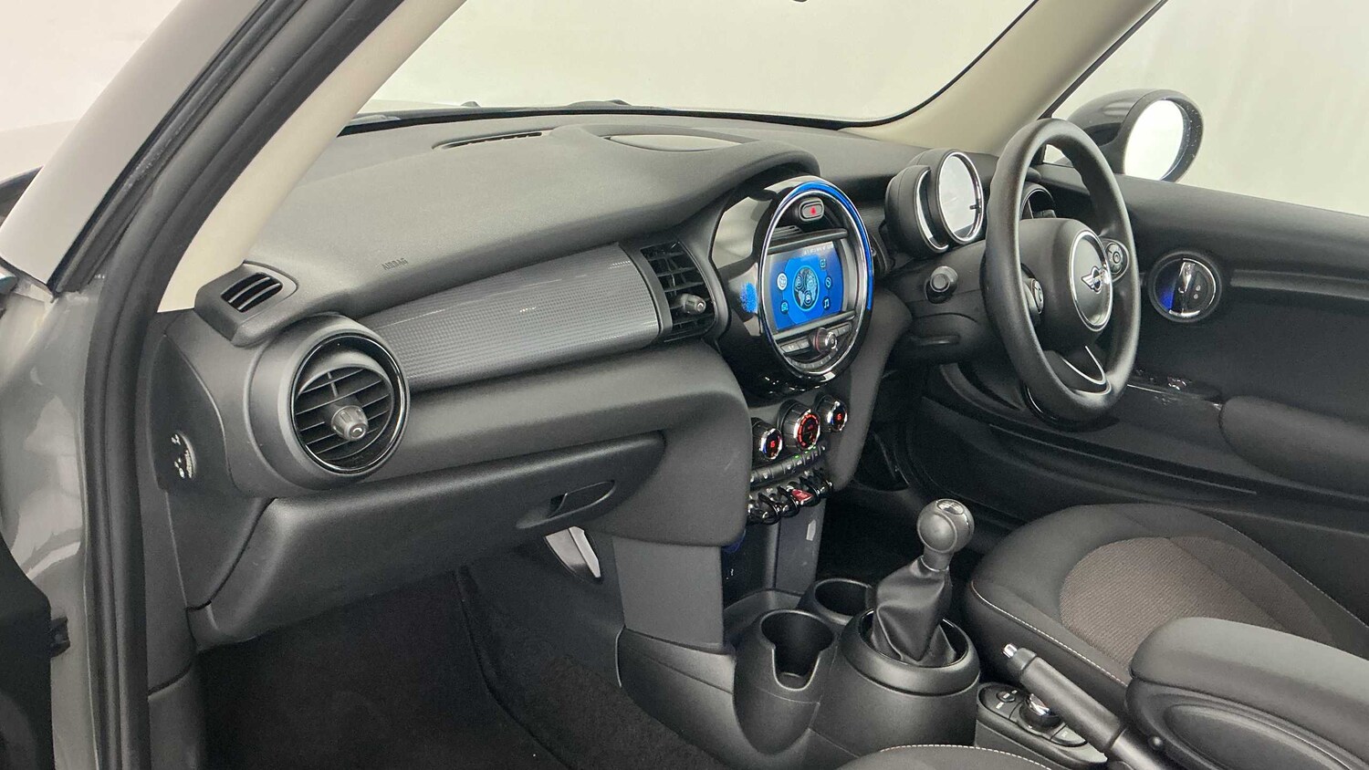 Used MINI Hatch 2019 for sale - 77943402: Photo 7