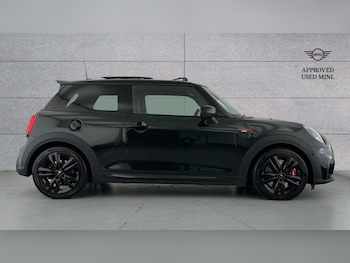 Used MINI Hatch 2022 for sale - 76230425: Photo