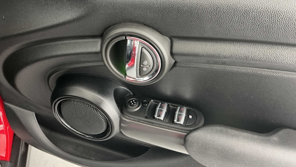 Used MINI Hatch 2019 for sale - 76242456: Photo 18