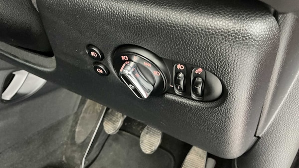 Used MINI Hatch 2019 for sale - 76242456: Photo 21