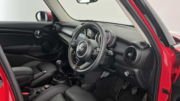 Used MINI Hatch 2019 for sale - 76242456: Photo 6