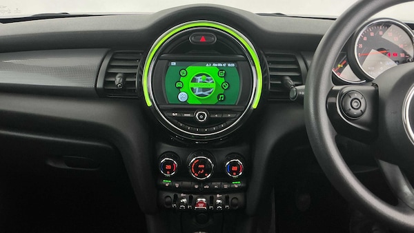 Used MINI Hatch 2019 for sale - 76242456: Photo 8
