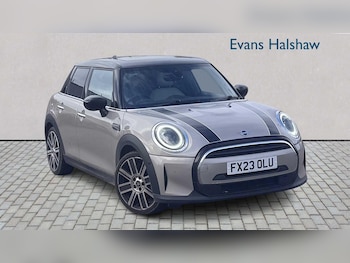 Used MINI Hatch 2023 for sale - 77032180: Photo
