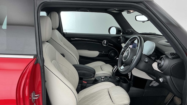 Used MINI Hatch 2022 for sale - 76230418: Photo 11
