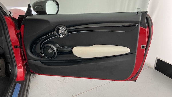 Used MINI Hatch 2022 for sale - 76230418: Photo 17