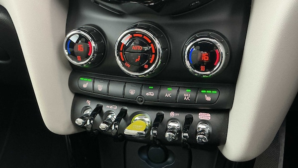 Used MINI Hatch 2022 for sale - 76230418: Photo 34