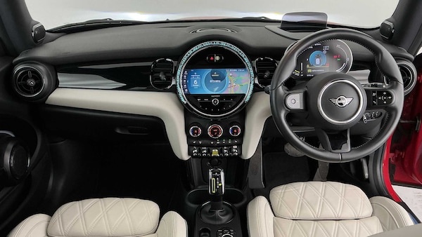 Used MINI Hatch 2022 for sale - 76230418: Photo 4