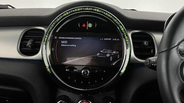 Used MINI Convertible 2024 for sale - 76230339: Photo 24