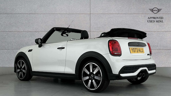 Used MINI Convertible 2024 for sale - 76230339: Photo 2
