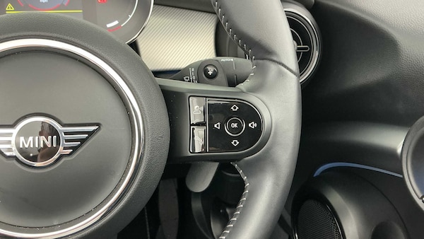 Used MINI Convertible 2024 for sale - 76230339: Photo 32