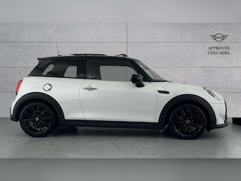 Used MINI Hatch 2023 for sale - 77134820: Photo