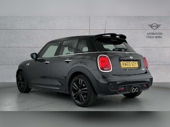 Used MINI Hatch 2019 for sale - 77943520: Photo